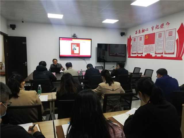 5、11月30日，市科技局會(huì)議室、主持人王立燊，主講人劉年強(qiáng)，主題：“習(xí)近平新時(shí)代中國(guó)特色社會(huì)主義思想”宣講，參會(huì)人員：全局黨員、干部職工25人.jpg