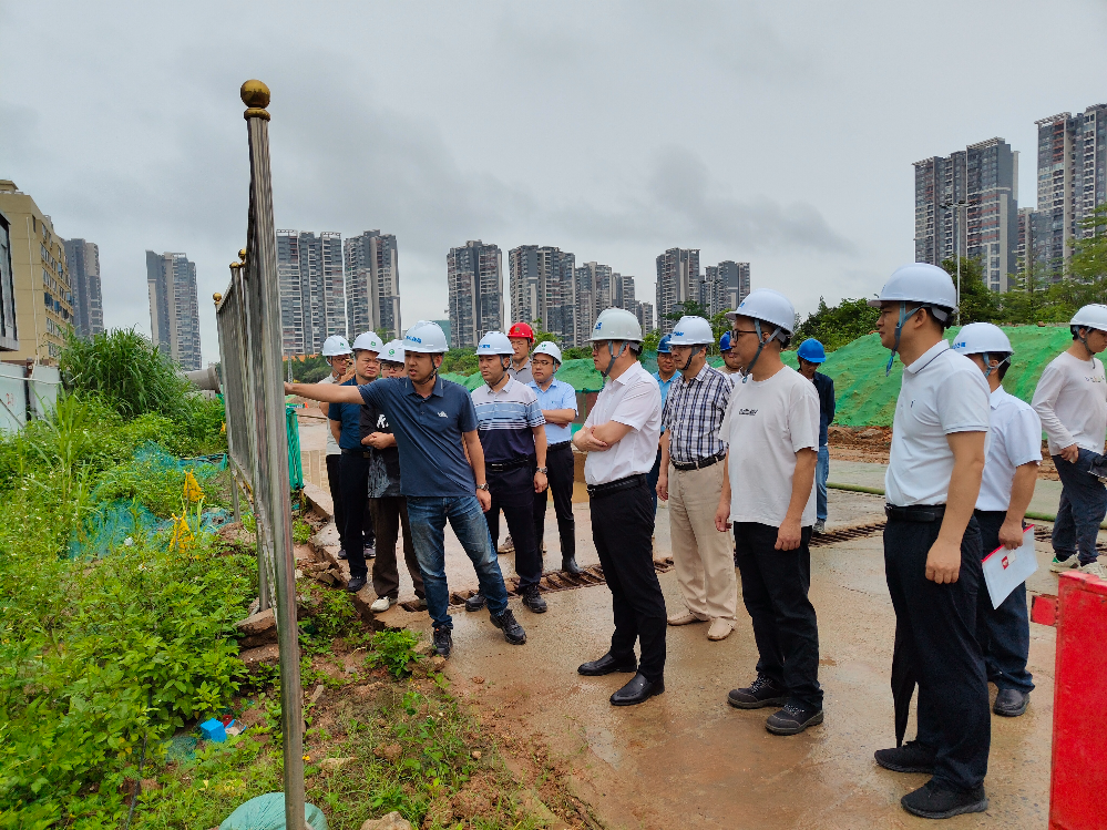 市分管領導到清遠峽山西路督查指導施工質量安全及項目建設工作