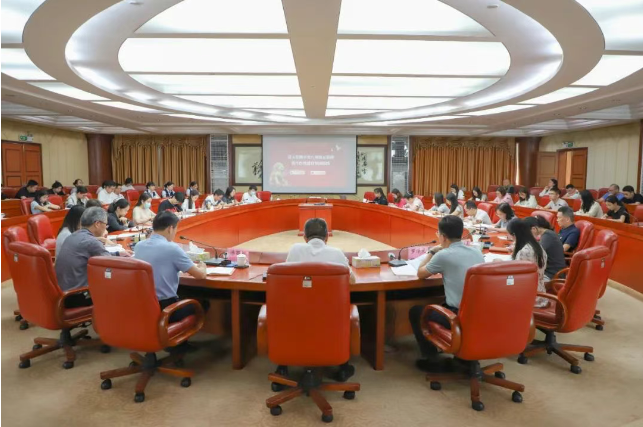 高新區黨政辦召開黨支部黨員（擴大）會議
